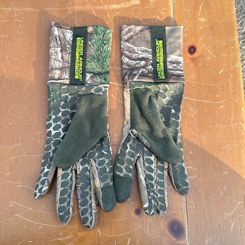Under Armour gloves